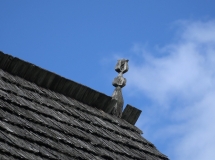 Ozdobne zwieńczenie dachu – pazdur. Chata Sabały w Zakopanem, fot. Jacek Kurzeja